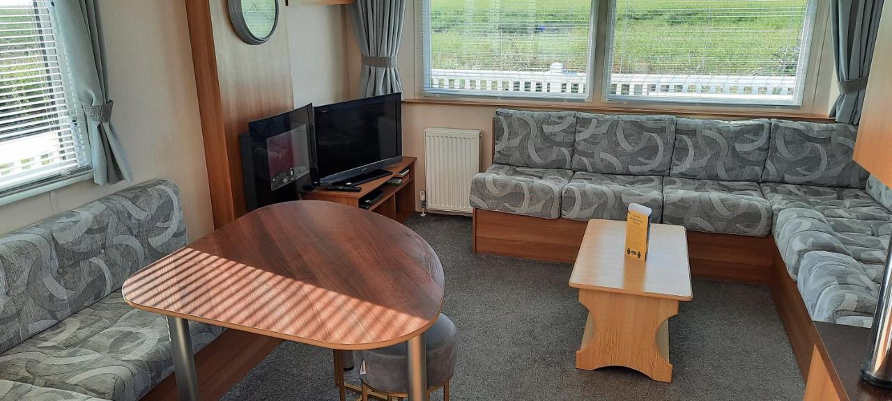 2 Bedroom Caravan for rental at Skipsea Sands Barmston Exteriör bild