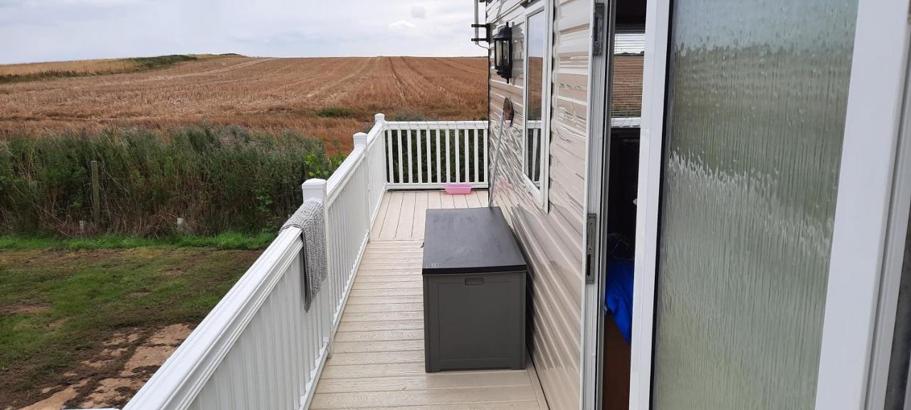 2 Bedroom Caravan for rental at Skipsea Sands Barmston Exteriör bild